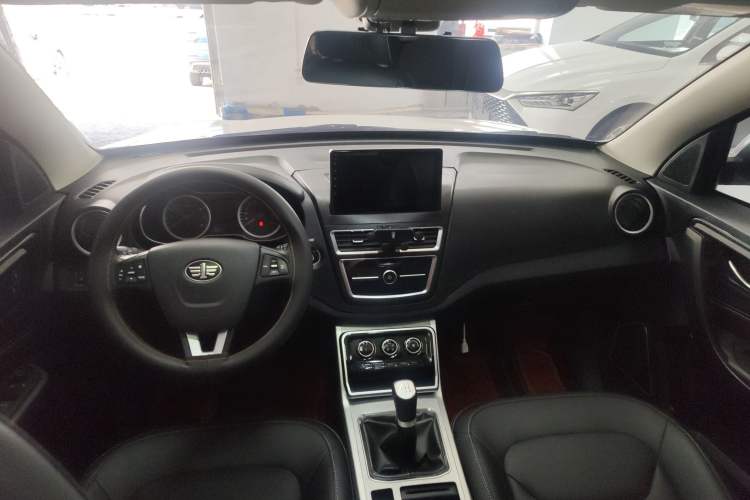 Used Bestune X40 2019 1.6L Manual Connected Smart Cool Version China V Interior 3