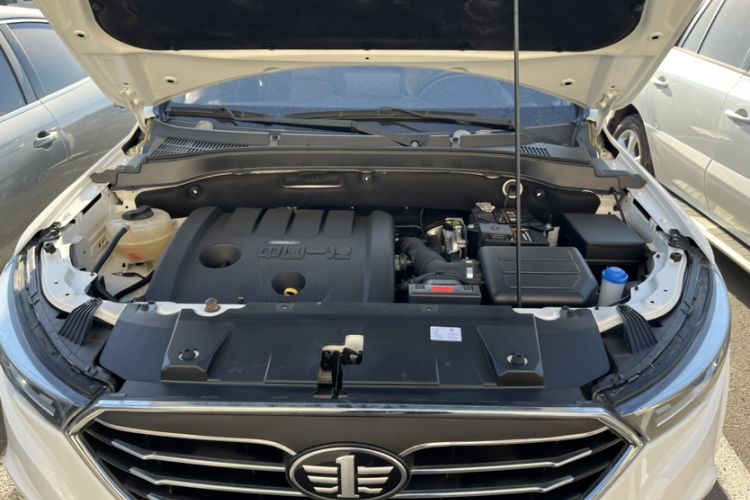 Used Bestune X40 2019 1.6L Automatic Luxury Version China V Emission Standard Interior 4