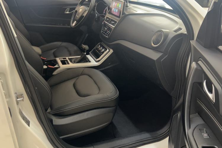 Used Bestune X40 2019 1.6L Automatic Connected Smart Cool Version China V Emission Standard Interior 4