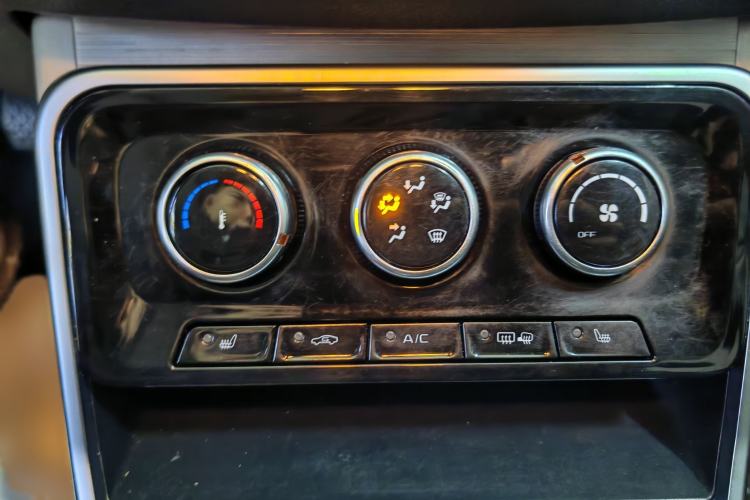 Used Bestune X40 2019 1.6L Automatic Luxury Edition China VI Interior 4