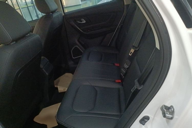 Used Bestune X40 2019 1.6L Automatic Luxury Edition China VI Interior 4