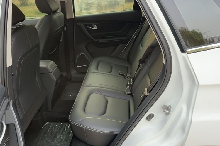 Used Bestune X40 2019 1.6L Automatic Connected Smart Cool Version China V Emission Standard Interior 5