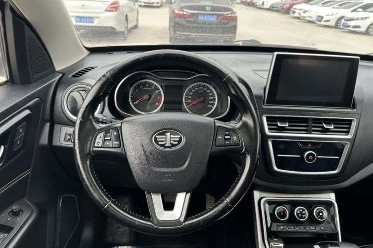 Used Bestune X40 2019 1.6L Automatic Luxury Edition China VI Interior 6