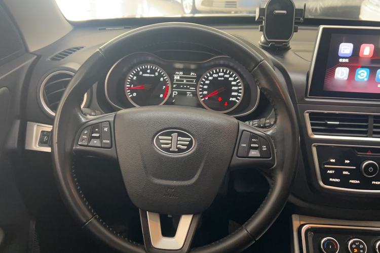 Used Bestune X40 2019 1.6L Automatic Connected Smart Cool Version China V Emission Standard Interior 6