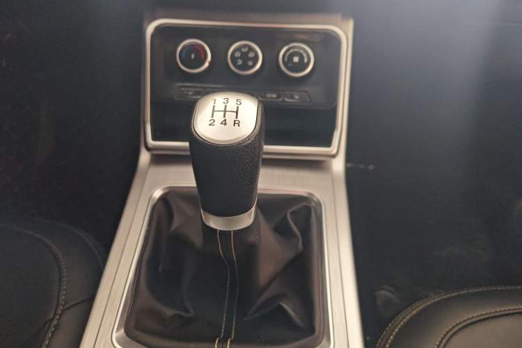 Used Bestune X40 2019 1.6L Manual Luxury Edition China VI Interior 6