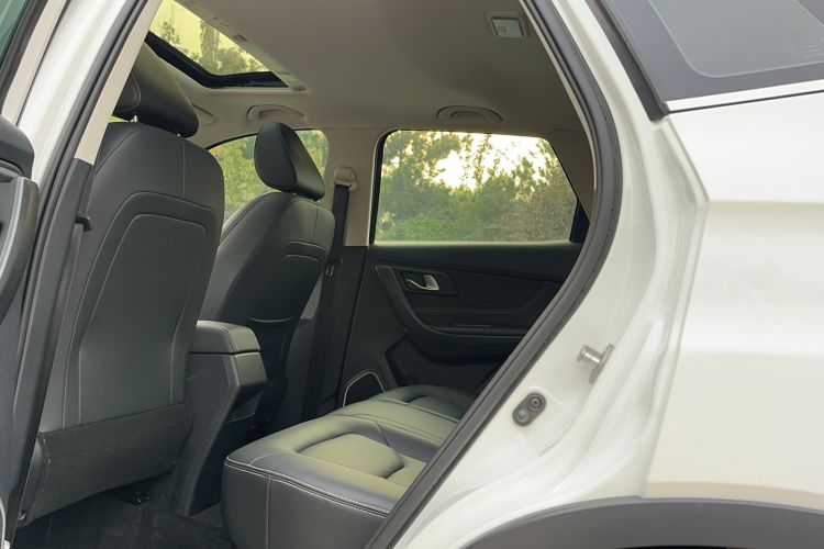 Used Bestune X40 2019 1.6L Automatic Connected Smart Cool Version China V Emission Standard Interior 6