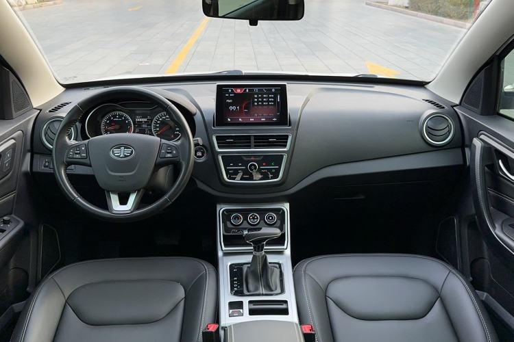 Used Bestune X40 2019 1.6L Automatic Connected Smart Cool Version China V Emission Standard Interior 8