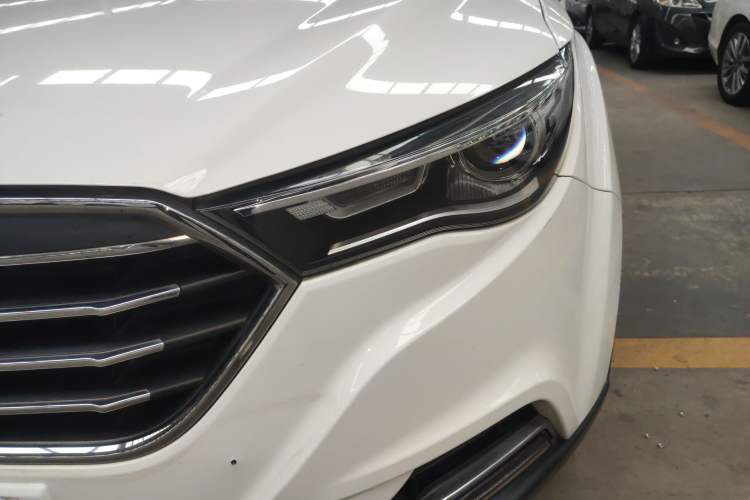 Used Bestune X40 2019 1.6L Manual Luxury Edition China V Left Front Headlight