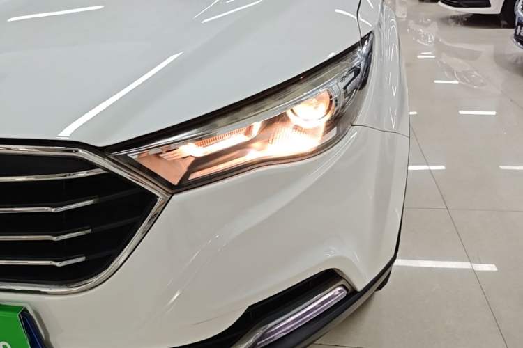 Used Bestune X40 2019 1.6L Automatic Luxury Version China V Emission Standard Left Front Headlight
