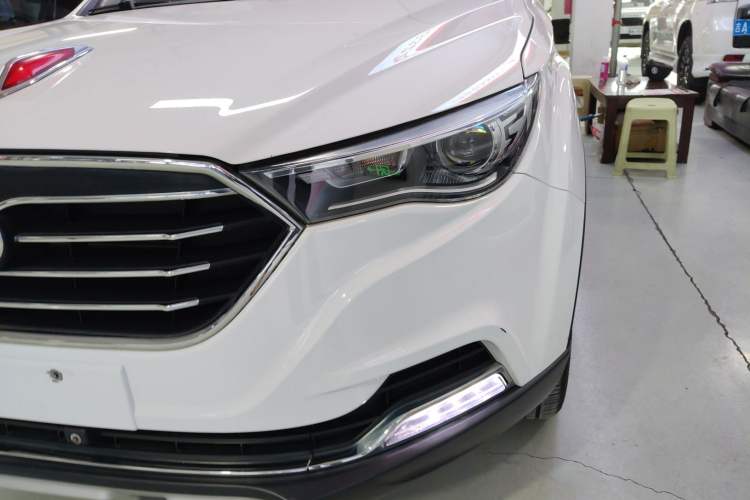 Used Bestune X40 2019 1.6L Automatic Luxury Edition China VI Left Front Headlight