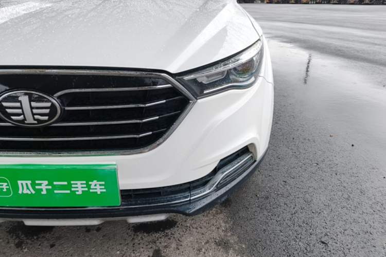 Used Bestune X40 2019 1.6L Automatic Luxury Version China V Emission Standard Left Front Headlight
