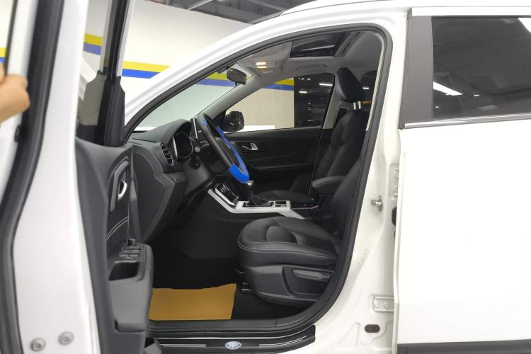 Used Bestune X40 2019 1.6L Automatic Luxury Version China V Emission Standard Left Front Seat
