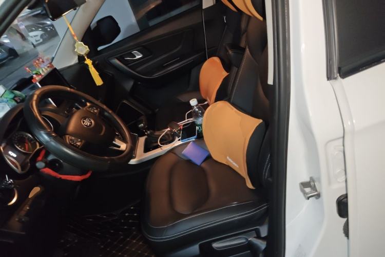 Used Bestune X40 2019 1.6L Automatic Connected Smart Cool Version China V Emission Standard Left Front Seat