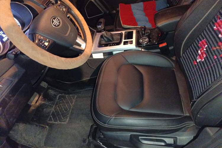Used Bestune X40 2019 1.6L Automatic Luxury Edition China VI Left Front Seat