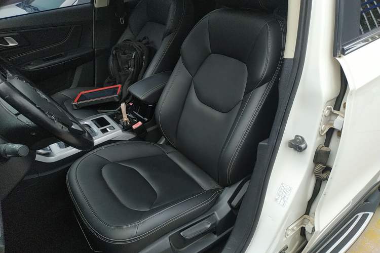 Used Bestune X40 2019 1.6L Automatic Luxury Edition China VI Left Front Seat