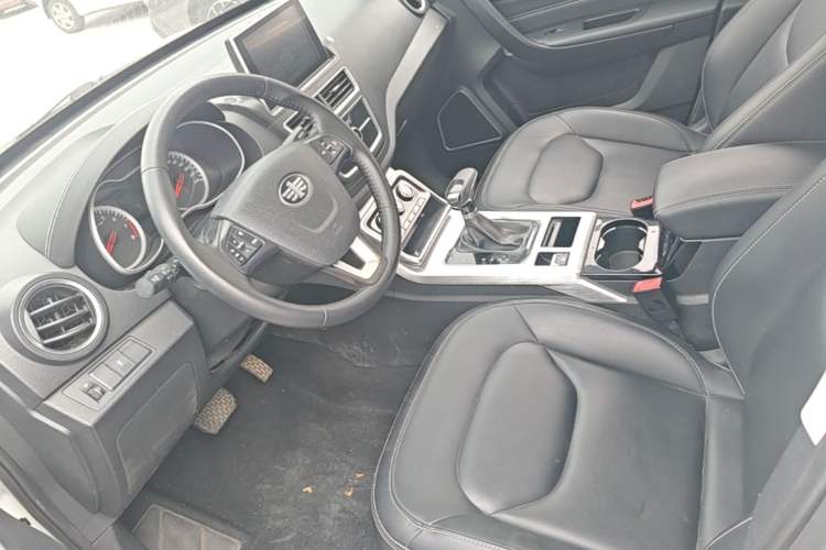 Used Bestune X40 2019 1.6L Automatic Luxury Version China V Emission Standard Left Front Seat