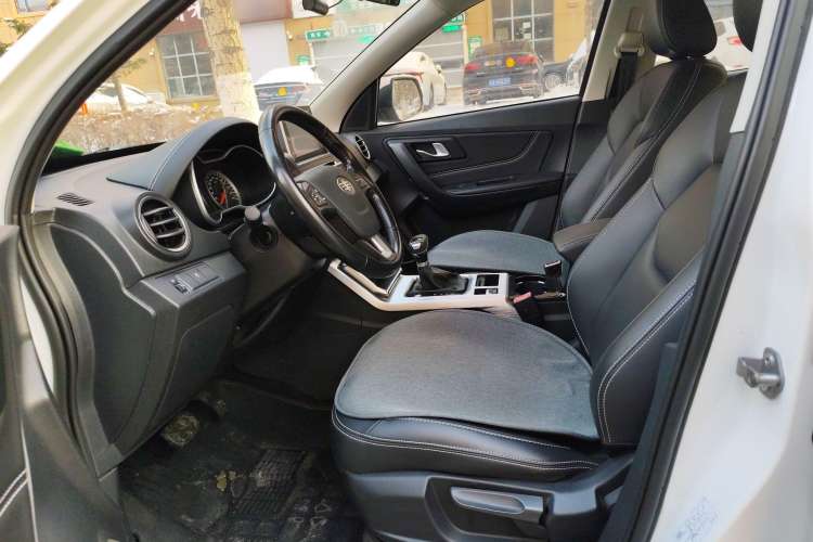 Used Bestune X40 2019 1.6L Automatic Luxury Version China V Emission Standard Left Front Seat