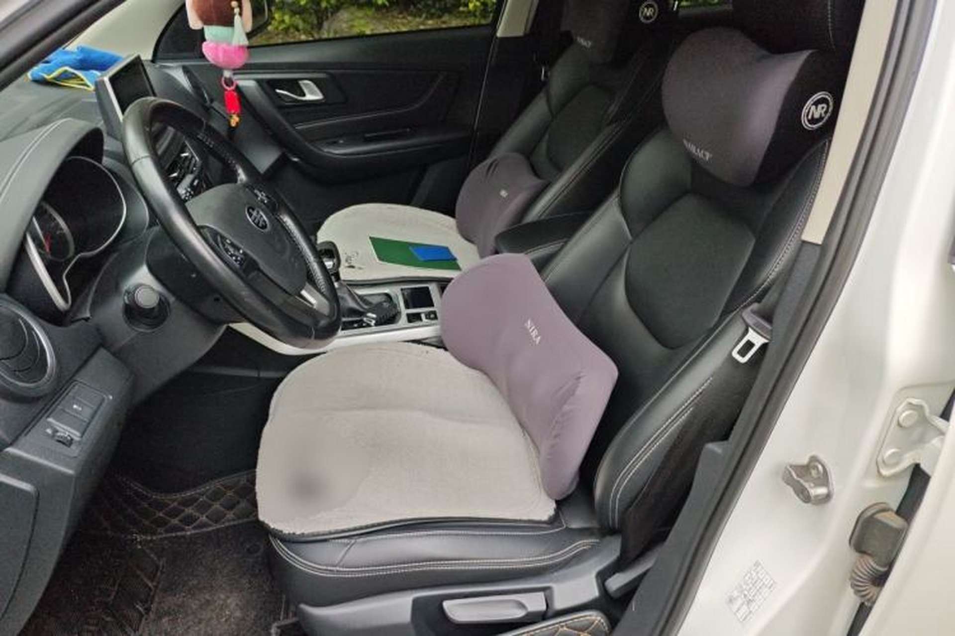 Used Bestune X40 2019 1.6L Automatic Connected Smart Cool Version China V Emission Standard Left Front Seat