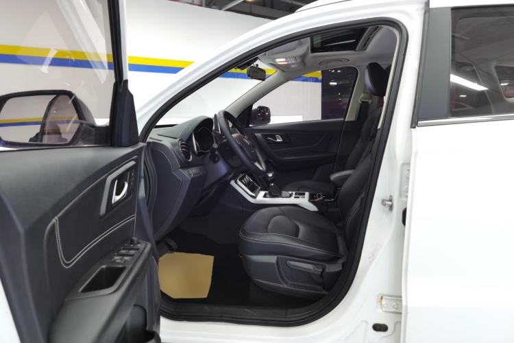 Used Bestune X40 2019 1.6L Automatic Luxury Version China V Emission Standard Left Front Seat