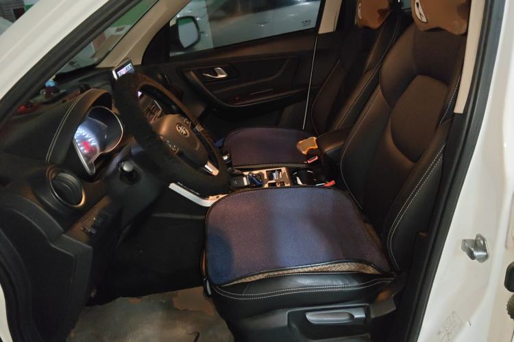 Used Bestune X40 2019 1.6L Automatic Luxury Edition China VI Left Front Seat