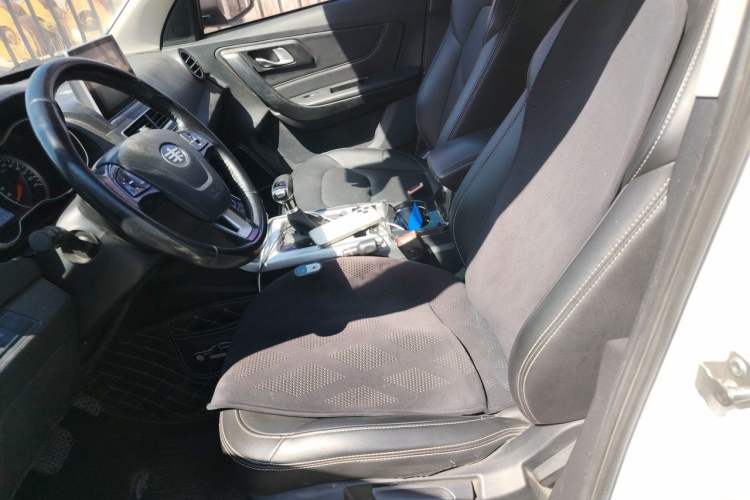 Used Bestune X40 2019 1.6L Automatic Luxury Edition China VI Left Front Seat