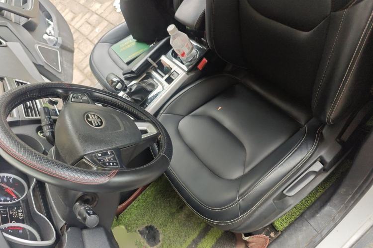 Used Bestune X40 2019 1.6L Automatic Luxury Edition China VI Left Front Seat