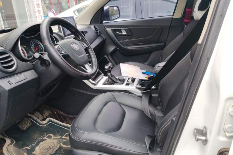 Used Bestune X40 2019 1.6L Automatic Luxury Version China V Emission Standard Left Front Seat