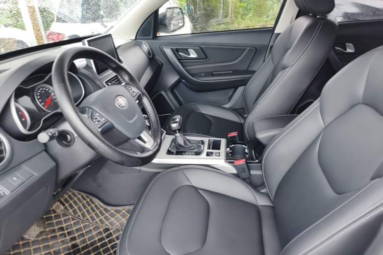 Used Bestune X40 2019 1.6L Automatic Luxury Version China V Emission Standard Left Front Seat