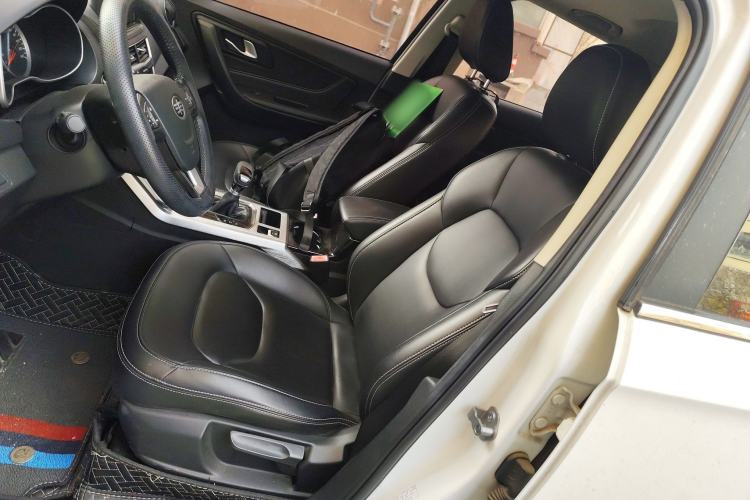 Used Bestune X40 2019 1.6L Automatic Luxury Version China V Emission Standard Left Front Seat