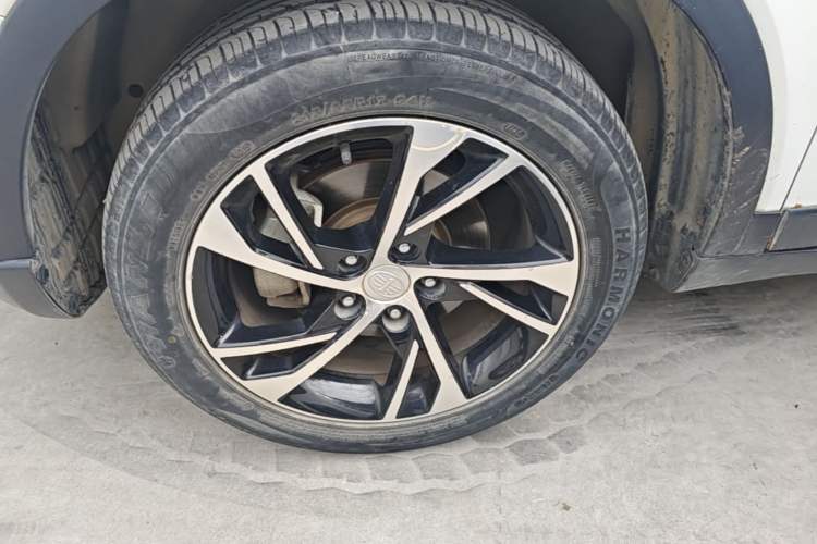 Used Bestune X40 2019 1.6L Automatic Luxury Version China V Emission Standard Left Front Wheel Hub