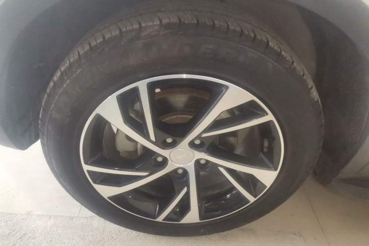 Used Bestune X40 2019 1.6L Automatic Luxury Edition China VI Left Front Wheel Hub