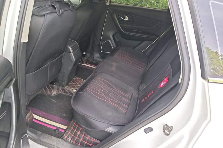 Used Bestune X40 2019 1.6L Automatic Luxury Edition China VI Left Rear Seat