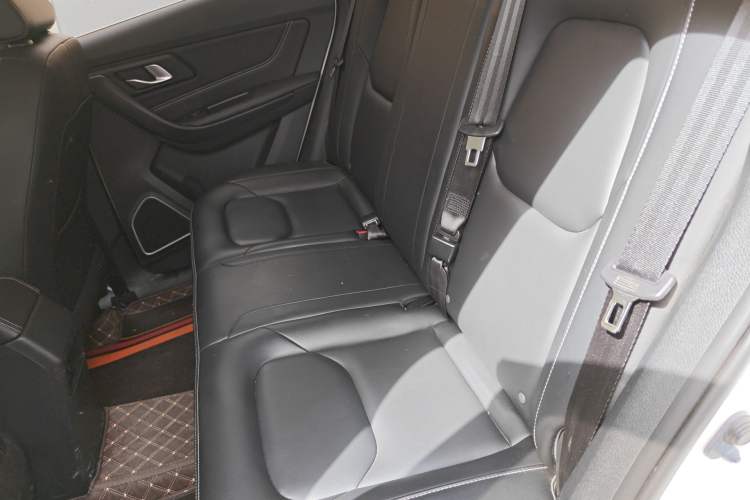 Used Bestune X40 2019 1.6L Automatic Luxury Edition China VI Left Rear Seat