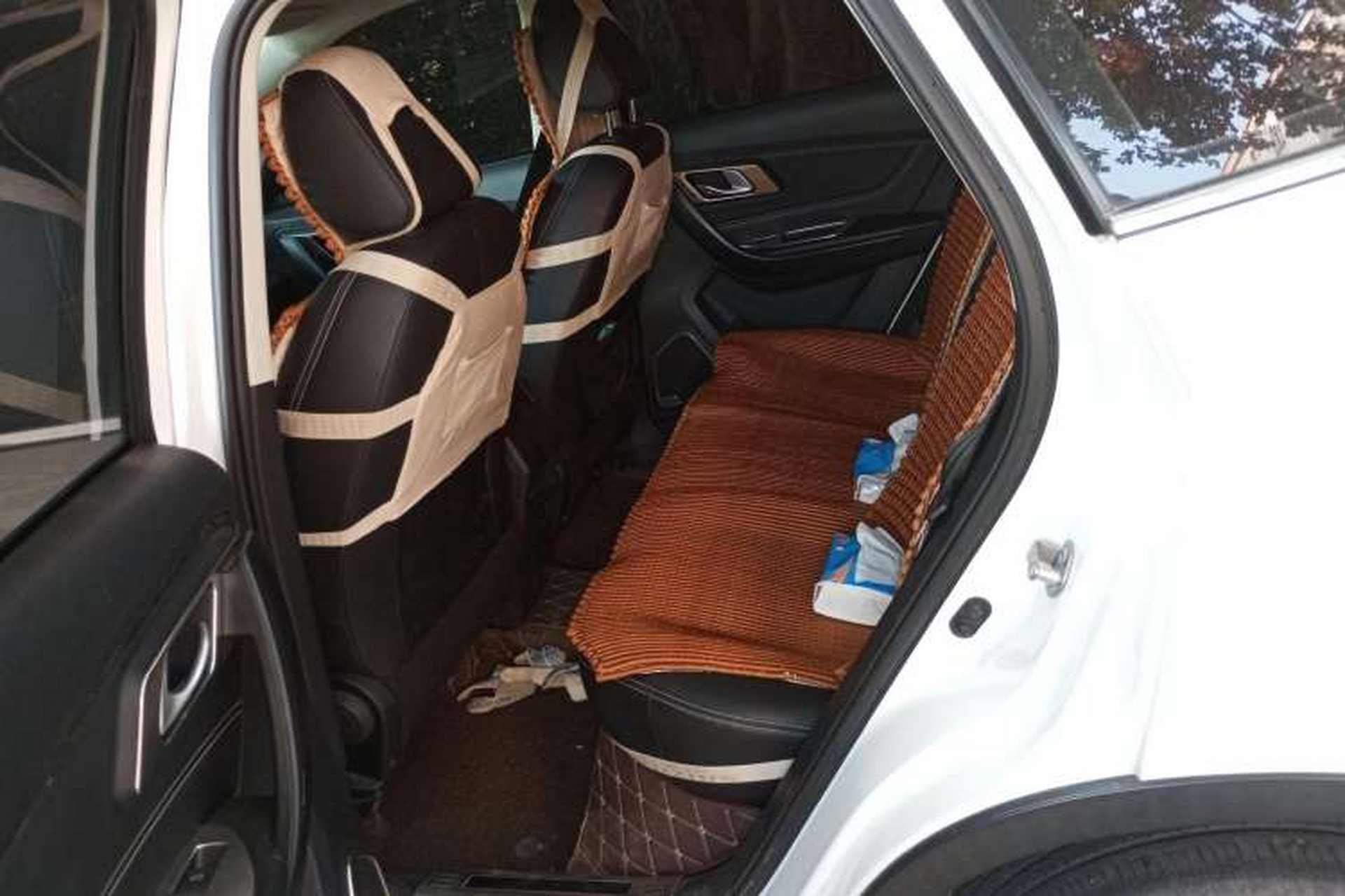 Used Bestune X40 2019 1.6L Automatic Luxury Version China V Emission Standard Left Rear Seat