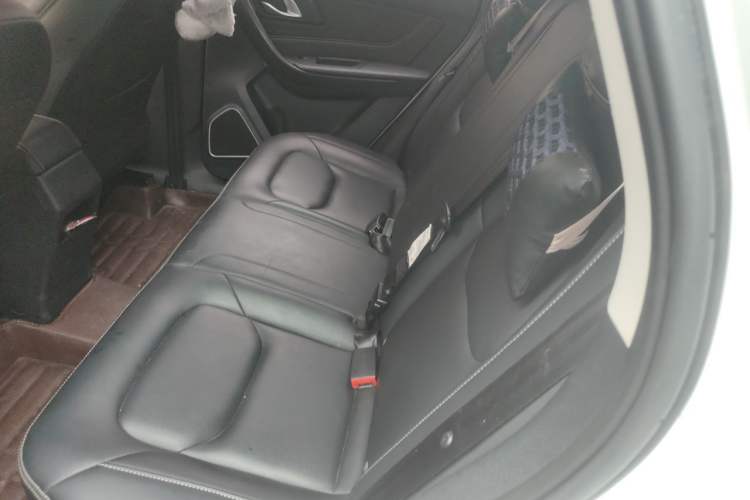 Used Bestune X40 2019 1.6L Automatic Luxury Version China V Emission Standard Left Rear Seat