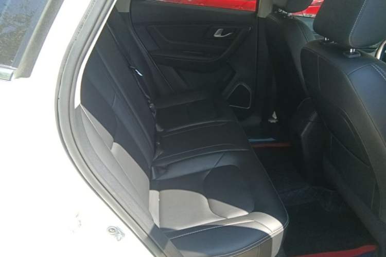 Used Bestune X40 2019 1.6L Automatic Luxury Edition China VI Left Rear Seat
