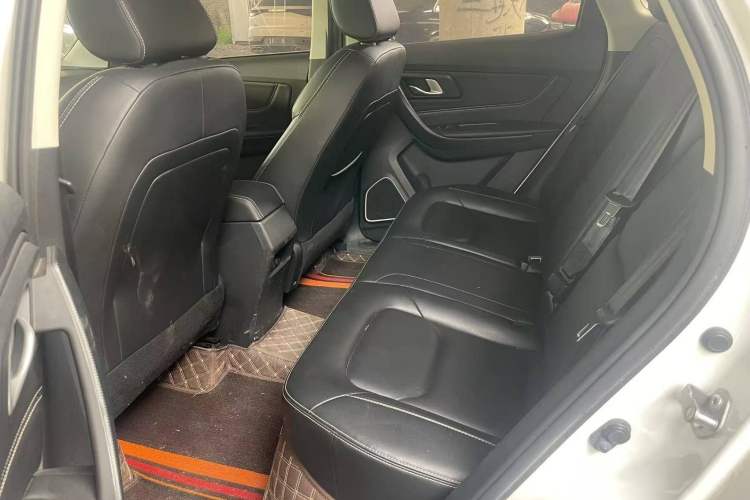 Used Bestune X40 2019 1.6L Automatic Luxury Edition China VI Left Rear Seat