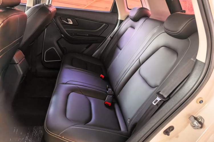 Used Bestune X40 2019 1.6L Automatic Luxury Edition China VI Left Rear Seat