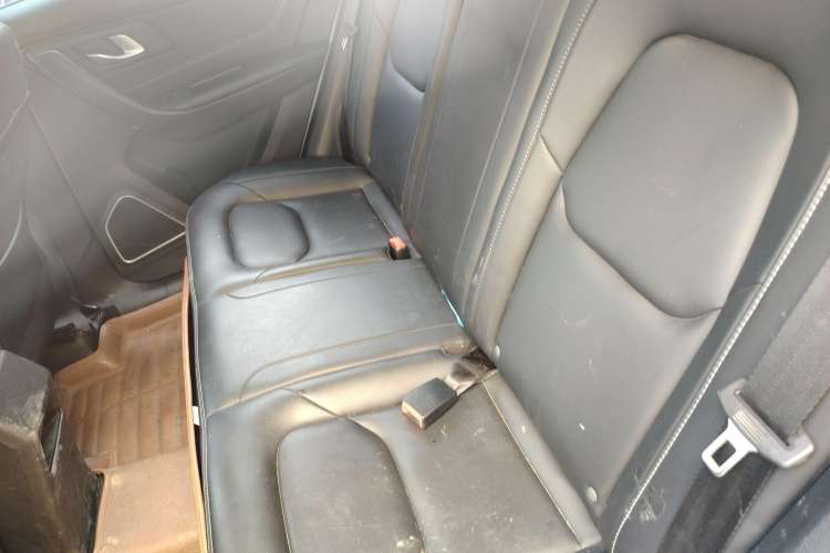 Used Bestune X40 2019 1.6L Automatic Connected Smart Cool Version China V Emission Standard Left Rear Seat