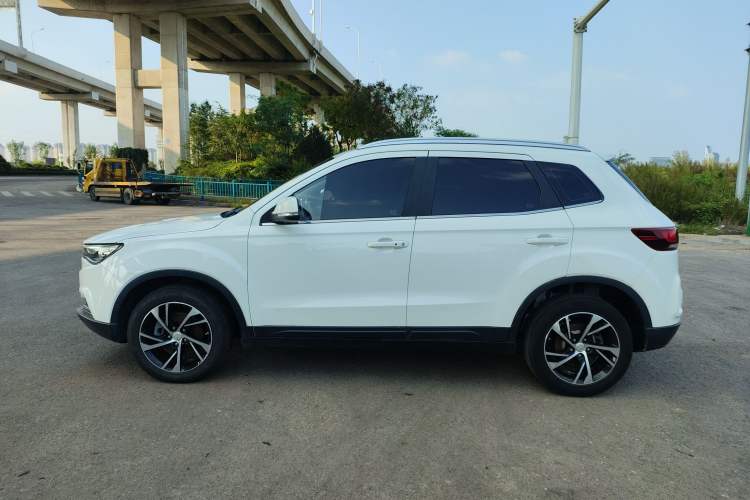 Used Bestune X40 2019 1.6L Automatic Luxury Edition China VI Left Side