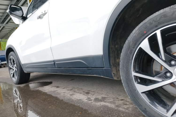 Used Bestune X40 2019 1.6L Automatic Luxury Version China V Emission Standard Left Side Sill
