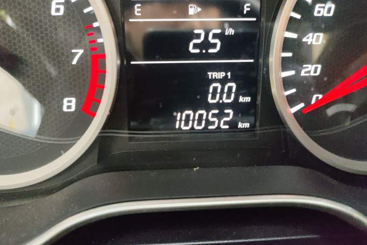 Used Bestune X40 2019 1.6L Manual Luxury Edition China VI Odometer Close Up