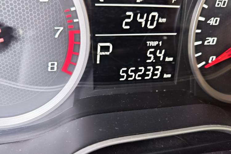 Used Bestune X40 2019 1.6L Automatic Luxury Edition China VI Odometer Close Up