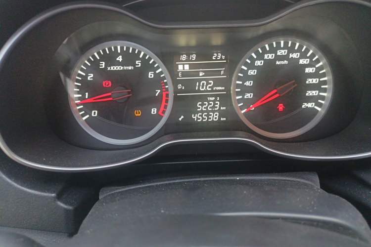 Used Bestune X40 2019 1.6L Manual Connected Smart Cool Version China VI Emission Standard Odometer Close Up