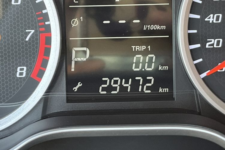 Used Bestune X40 2019 1.6L Automatic Luxury Version China V Emission Standard Odometer Close Up