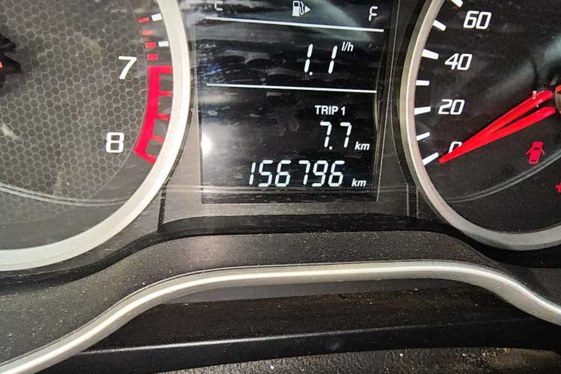 Used Bestune X40 2019 1.6L Manual Luxury Edition China V Odometer Close Up