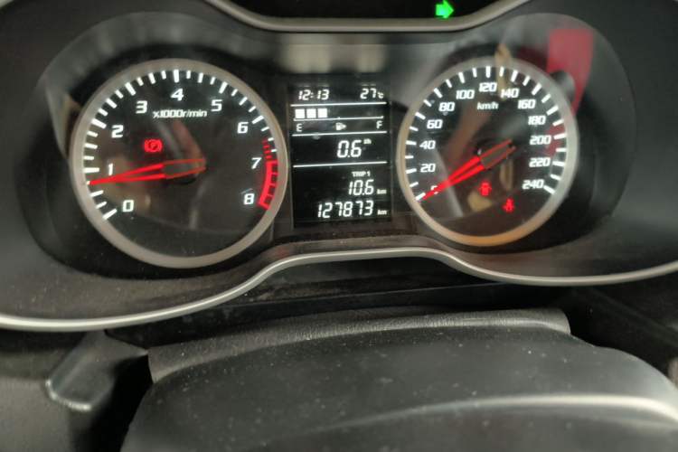 Used Bestune X40 2019 1.6L Manual Luxury Edition China V Odometer Close Up