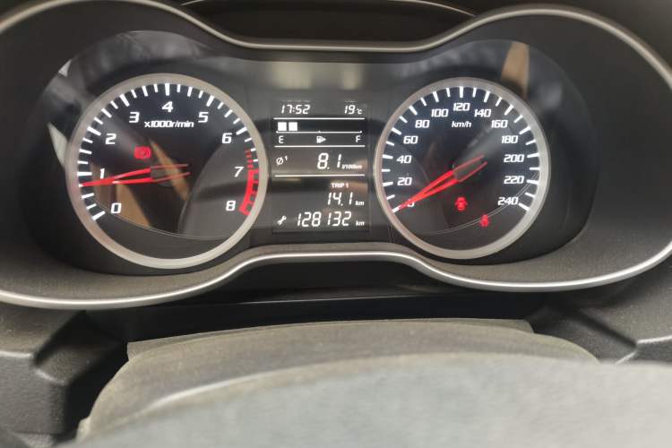 Used Bestune X40 2019 1.6L Manual Luxury Edition China VI Odometer Close Up