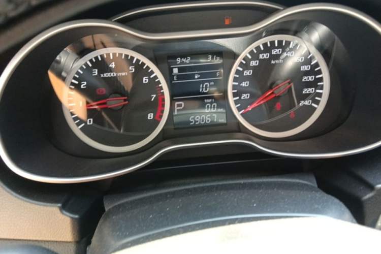 Used Bestune X40 2019 1.6L Automatic Luxury Edition China VI Odometer Close Up