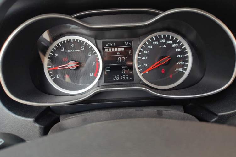 Used Bestune X40 2019 1.6L Automatic Luxury Edition China VI Odometer Close Up